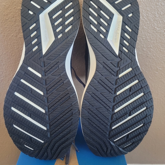 Brooks Levitate 4 Men's 8 - New - Picture 5 of 6